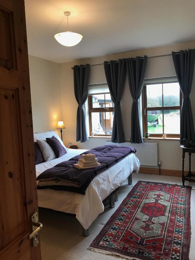 Riverbend Lodge B & B Oughterard Exterior photo